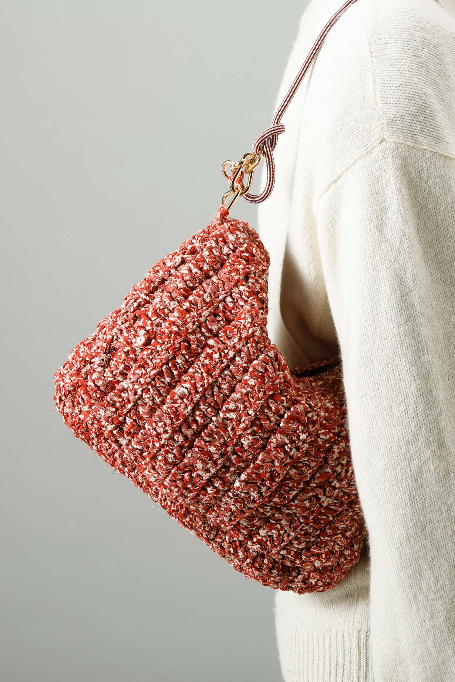 The crochet clutch